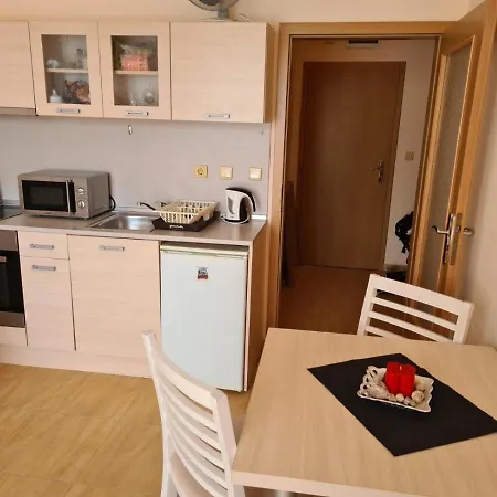 Apart Hotel Aqua Dreams Свети Влас Екстериор снимка