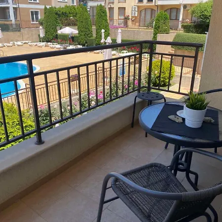 Apart Hotel Aqua Dreams Свети Влас Екстериор снимка